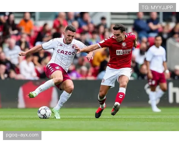 沙尔克本赛季定位球表现稳健，攻防效率持续提升