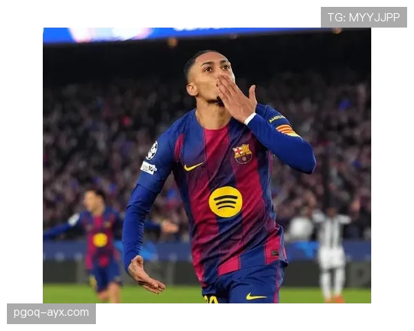 拉菲尼亚这日常生活居然比绿卡还难办？球场外霸道侧漏起飞了！